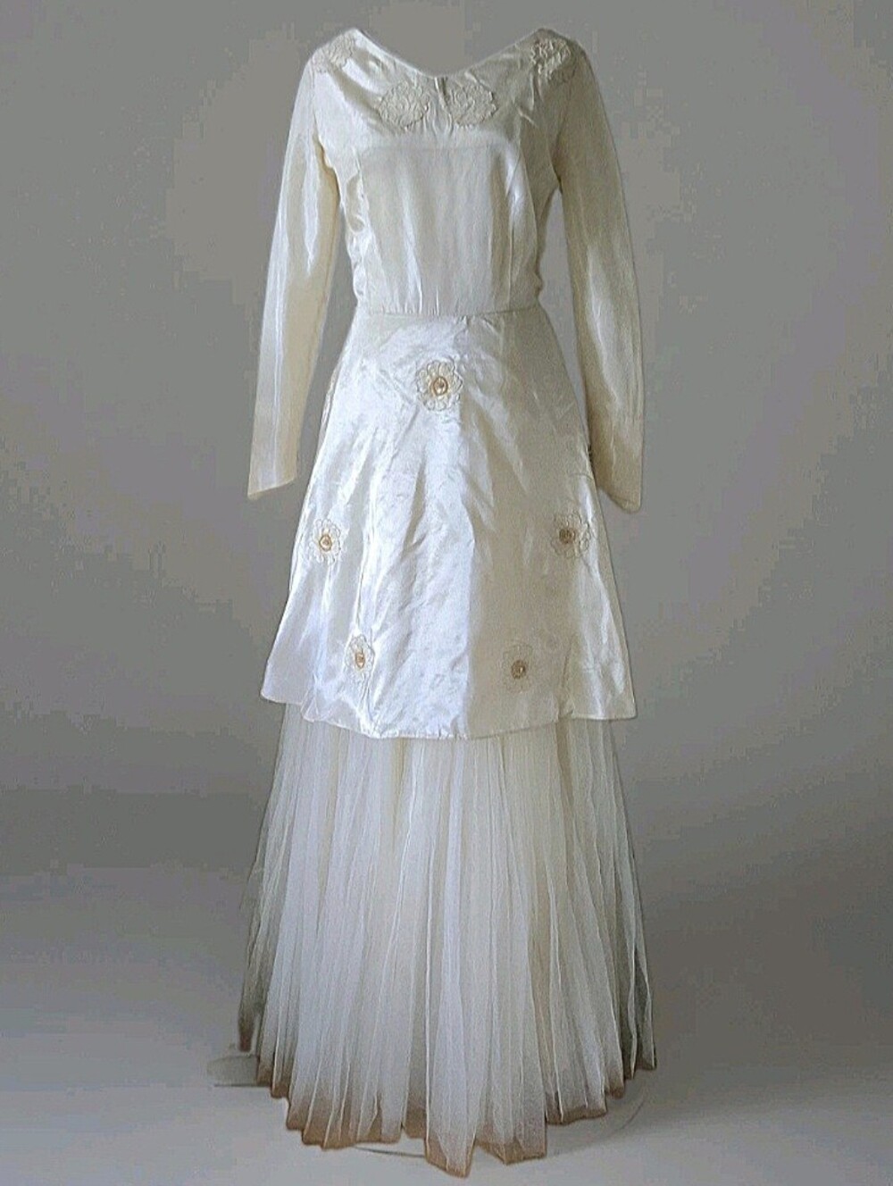 Vtg 40s 50s Creamy Ivory Floral Applique Wedding Gown, XS, Romantic Fairy